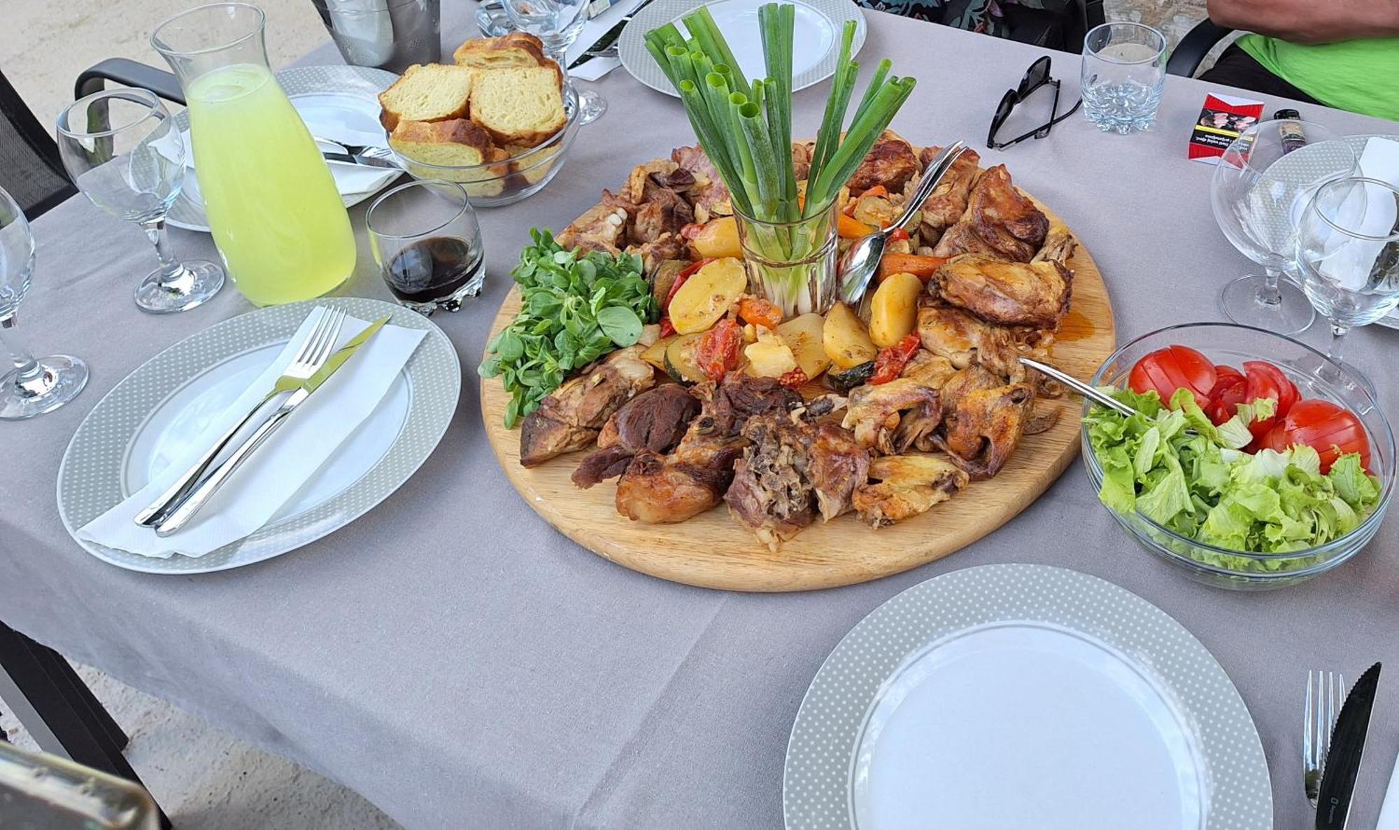Bed and Breakfast Mare Vrlika Zewnętrze zdjęcie